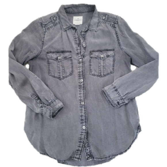 American Eagle Boyfriend Fit Distressed Black Denim Shirt sz S - Like New - Picture 1 of 7